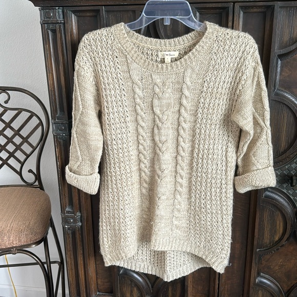 JJ Basics Sweaters - Beige knitted sweater size S in good condition.